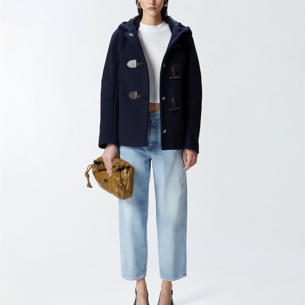 Meet your Posher, Lilia